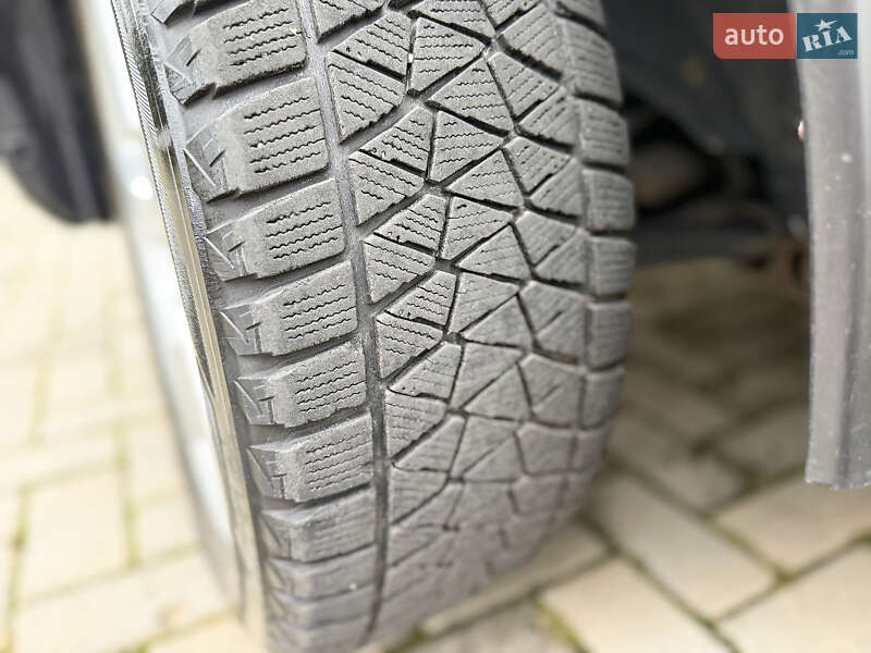 Внедорожник / Кроссовер Mitsubishi Outlander XL 2008 в Харькове