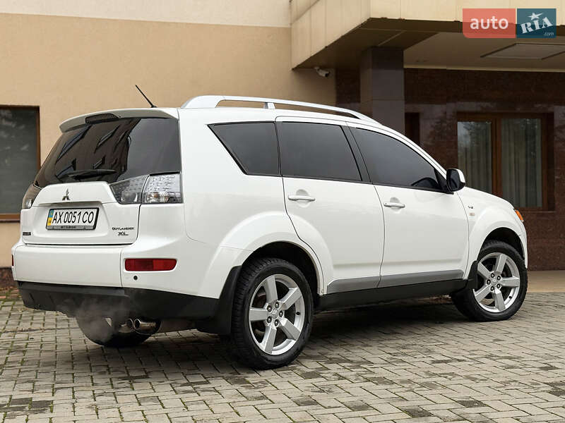 Внедорожник / Кроссовер Mitsubishi Outlander XL 2008 в Харькове