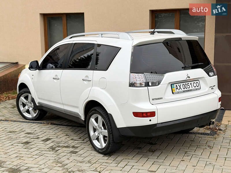 Внедорожник / Кроссовер Mitsubishi Outlander XL 2008 в Харькове