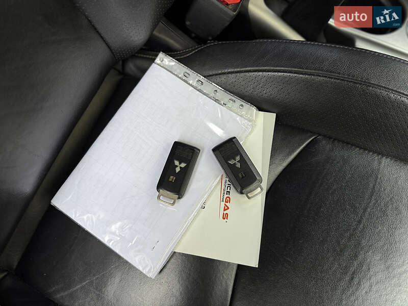 Внедорожник / Кроссовер Mitsubishi Outlander XL 2008 в Харькове