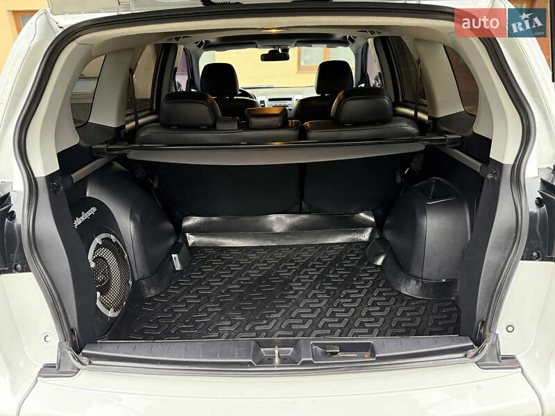 Внедорожник / Кроссовер Mitsubishi Outlander XL 2008 в Харькове