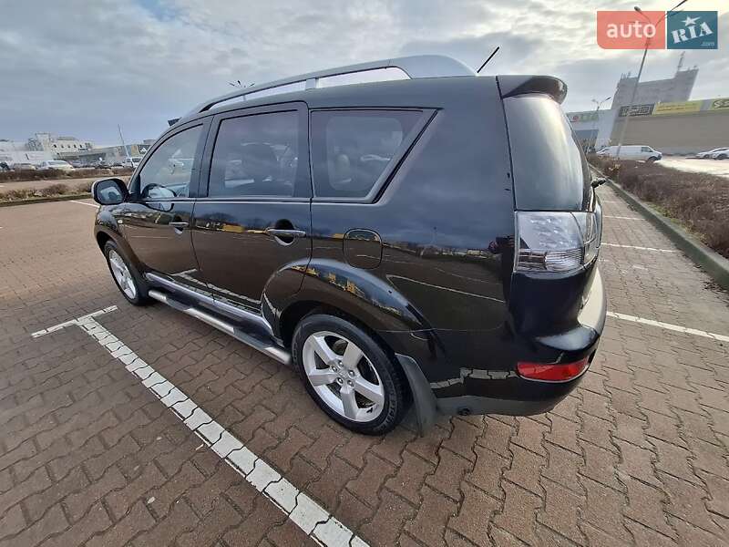 Внедорожник / Кроссовер Mitsubishi Outlander XL 2008 в Житомире