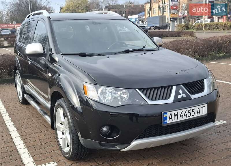 Внедорожник / Кроссовер Mitsubishi Outlander XL 2008 в Житомире