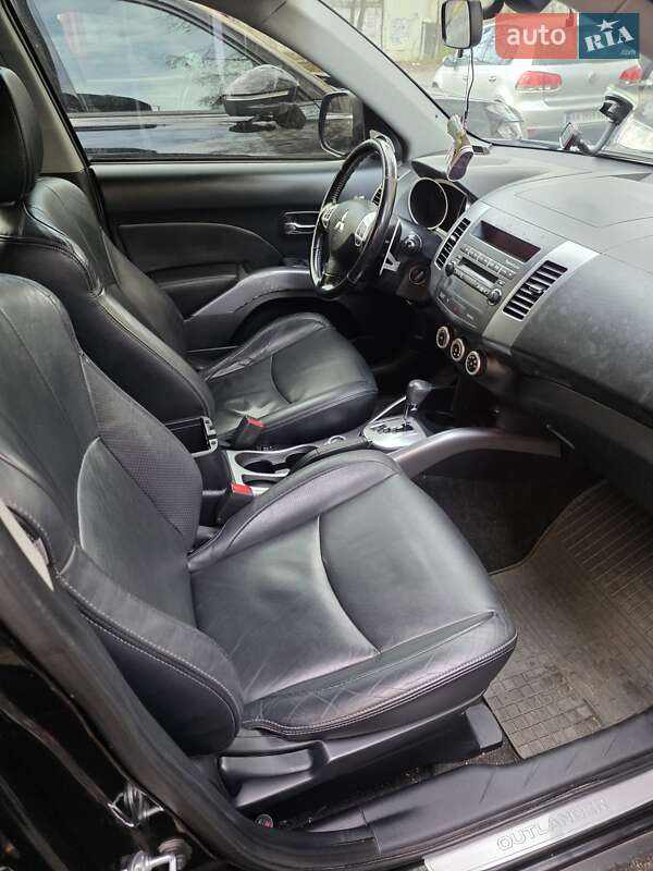 Внедорожник / Кроссовер Mitsubishi Outlander XL 2008 в Киеве фото 7 Внедорожник / Кроссовер Mitsubishi Outlander XL 2008 в Киеве