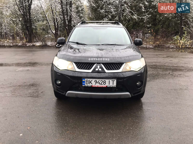 Позашляховик / Кросовер Mitsubishi Outlander XL 2008 в Луцьку