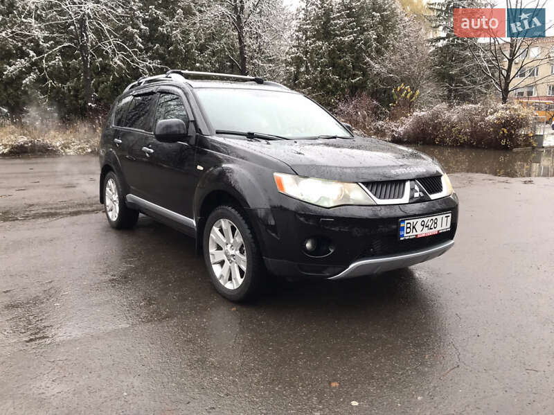 Позашляховик / Кросовер Mitsubishi Outlander XL 2008 в Луцьку