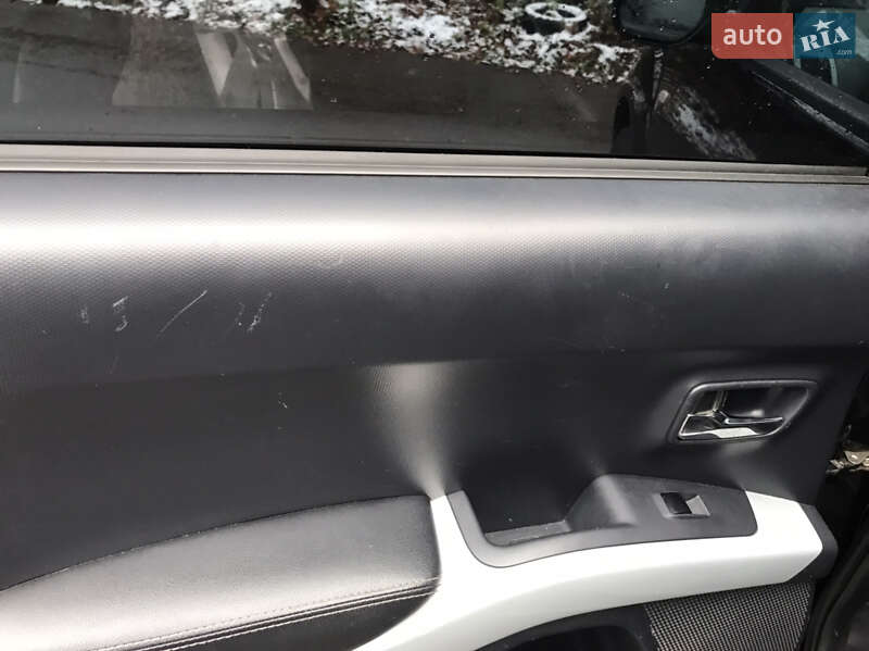 Позашляховик / Кросовер Mitsubishi Outlander XL 2008 в Луцьку