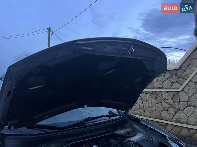 Внедорожник / Кроссовер Mitsubishi Outlander XL 2007 в Черновцах