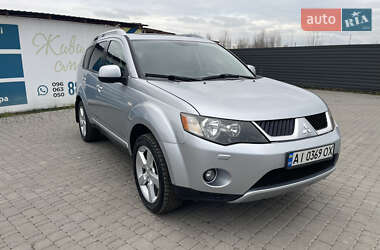 Позашляховик / Кросовер Mitsubishi Outlander XL 2008 в Києві