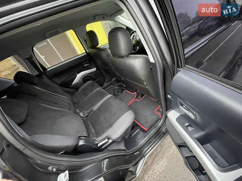 Внедорожник / Кроссовер Mitsubishi Outlander XL 2008 в Чернигове