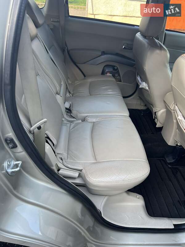 Внедорожник / Кроссовер Mitsubishi Outlander XL 2008 в Херсоне фото 11 Внедорожник / Кроссовер Mitsubishi Outlander XL 2008 в Херсоне