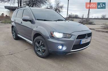 Внедорожник / Кроссовер Mitsubishi Outlander XL 2010 в Краснограде