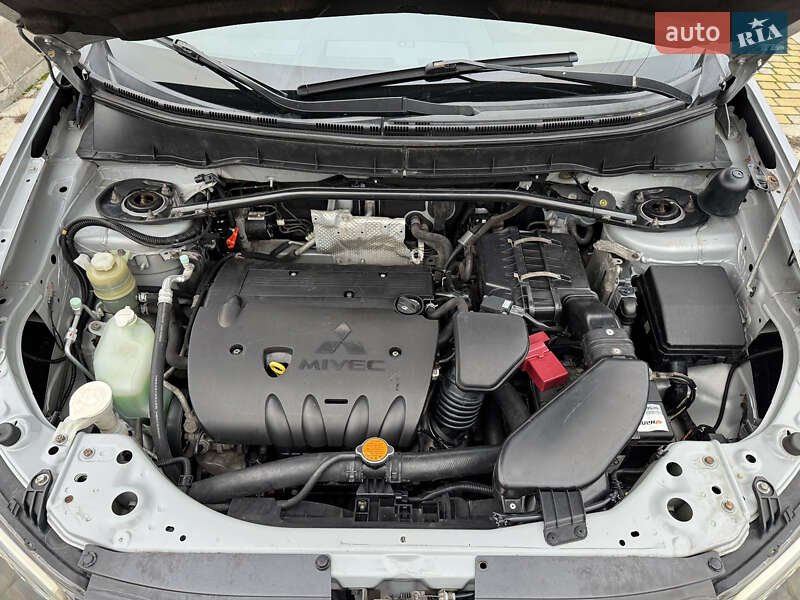 Внедорожник / Кроссовер Mitsubishi Outlander XL 2008 в Харькове фото 12 Внедорожник / Кроссовер Mitsubishi Outlander XL 2008 в Харькове