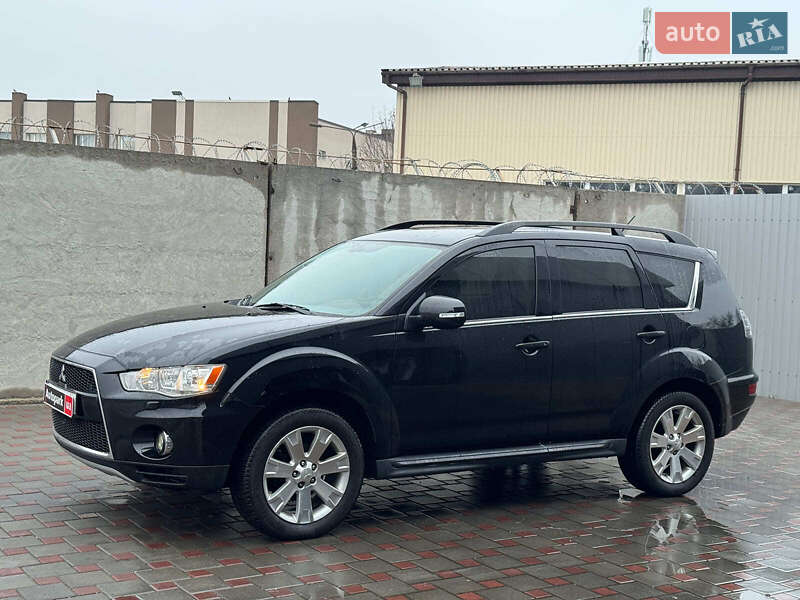 Внедорожник / Кроссовер Mitsubishi Outlander XL 2011 в Запорожье