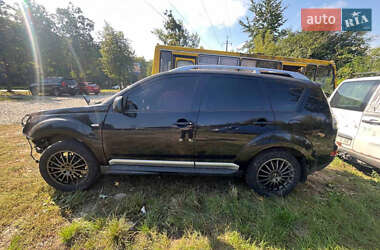 Позашляховик / Кросовер Mitsubishi Outlander XL 2009 в Івано-Франківську