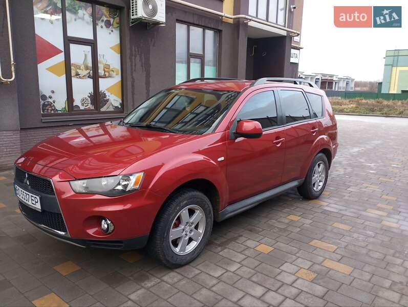 Mitsubishi Outlander XL 2010