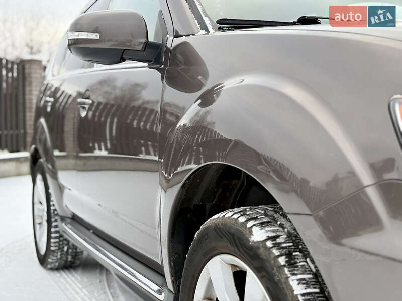 Внедорожник / Кроссовер Mitsubishi Outlander XL 2010 в Староконстантинове