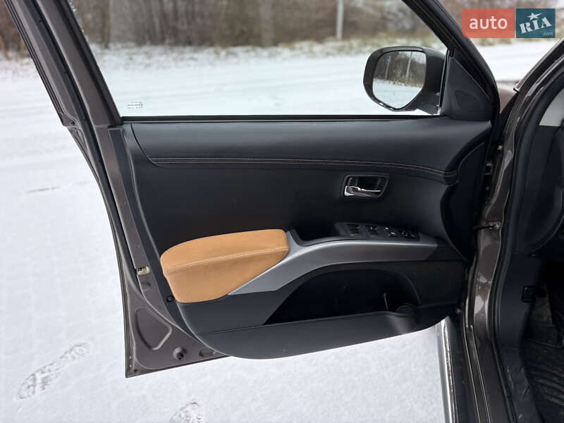 Внедорожник / Кроссовер Mitsubishi Outlander XL 2010 в Староконстантинове