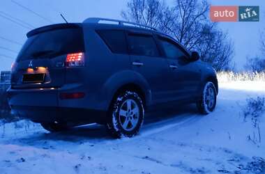 Внедорожник / Кроссовер Mitsubishi Outlander XL 2007 в Днепре