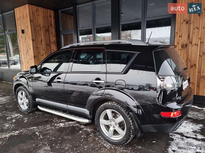 Позашляховик / Кросовер Mitsubishi Outlander XL 2008 в Вінниці