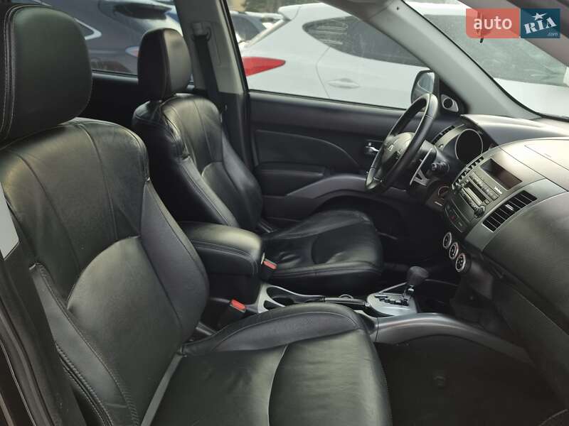 Позашляховик / Кросовер Mitsubishi Outlander XL 2008 в Вінниці