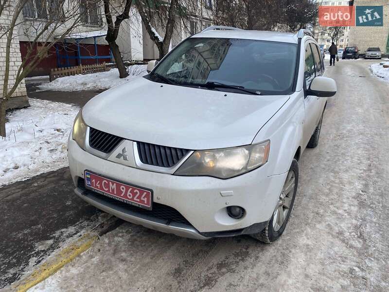 Внедорожник / Кроссовер Mitsubishi Outlander XL 2008 в Житомире