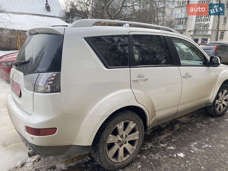 Внедорожник / Кроссовер Mitsubishi Outlander XL 2008 в Житомире