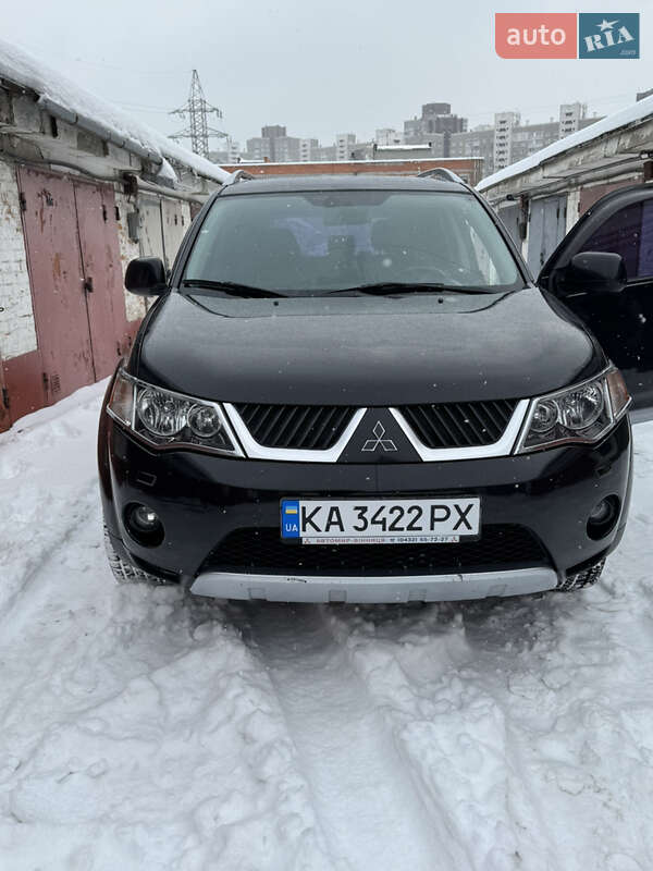 Mitsubishi Outlander XL 2008