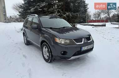 Внедорожник / Кроссовер Mitsubishi Outlander XL 2007 в Ровно