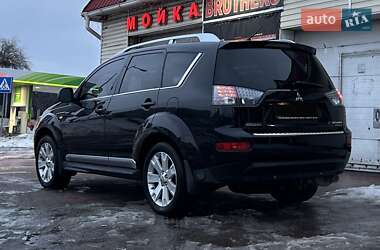 Позашляховик / Кросовер Mitsubishi Outlander XL 2009 в Києві
