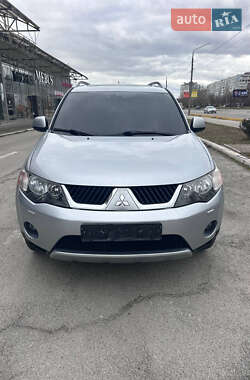 Внедорожник / Кроссовер Mitsubishi Outlander XL 2009 в Запорожье