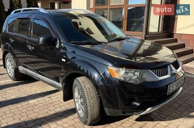 Позашляховик / Кросовер Mitsubishi Outlander XL 2007 в Чернівцях