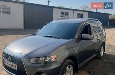 Позашляховик / Кросовер Mitsubishi Outlander XL 2010 в Львові