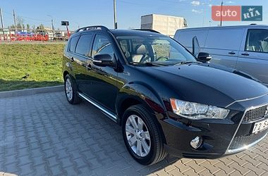 Внедорожник / Кроссовер Mitsubishi Outlander XL 2012 в Виннице