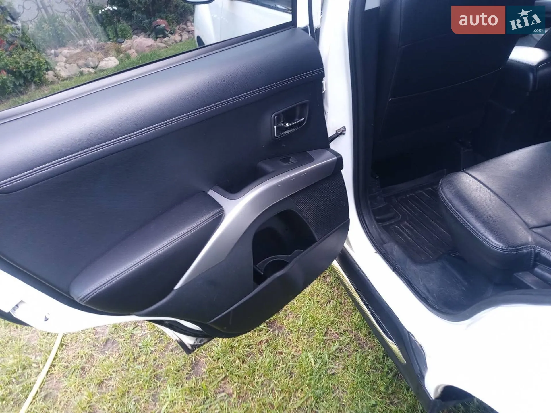 2012 Mitsubishi Outlander - мініатюра 30
