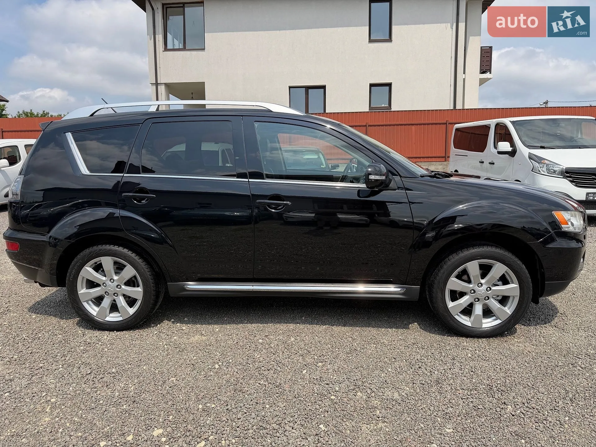 2011 Mitsubishi Outlander - мініатюра 10