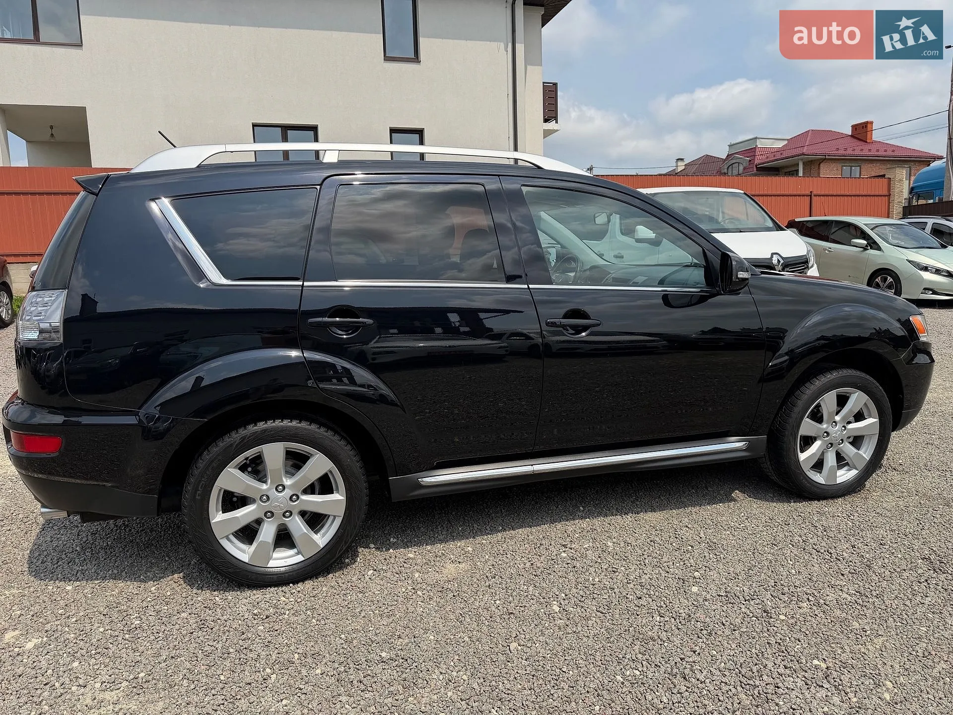 2011 Mitsubishi Outlander - мініатюра 9