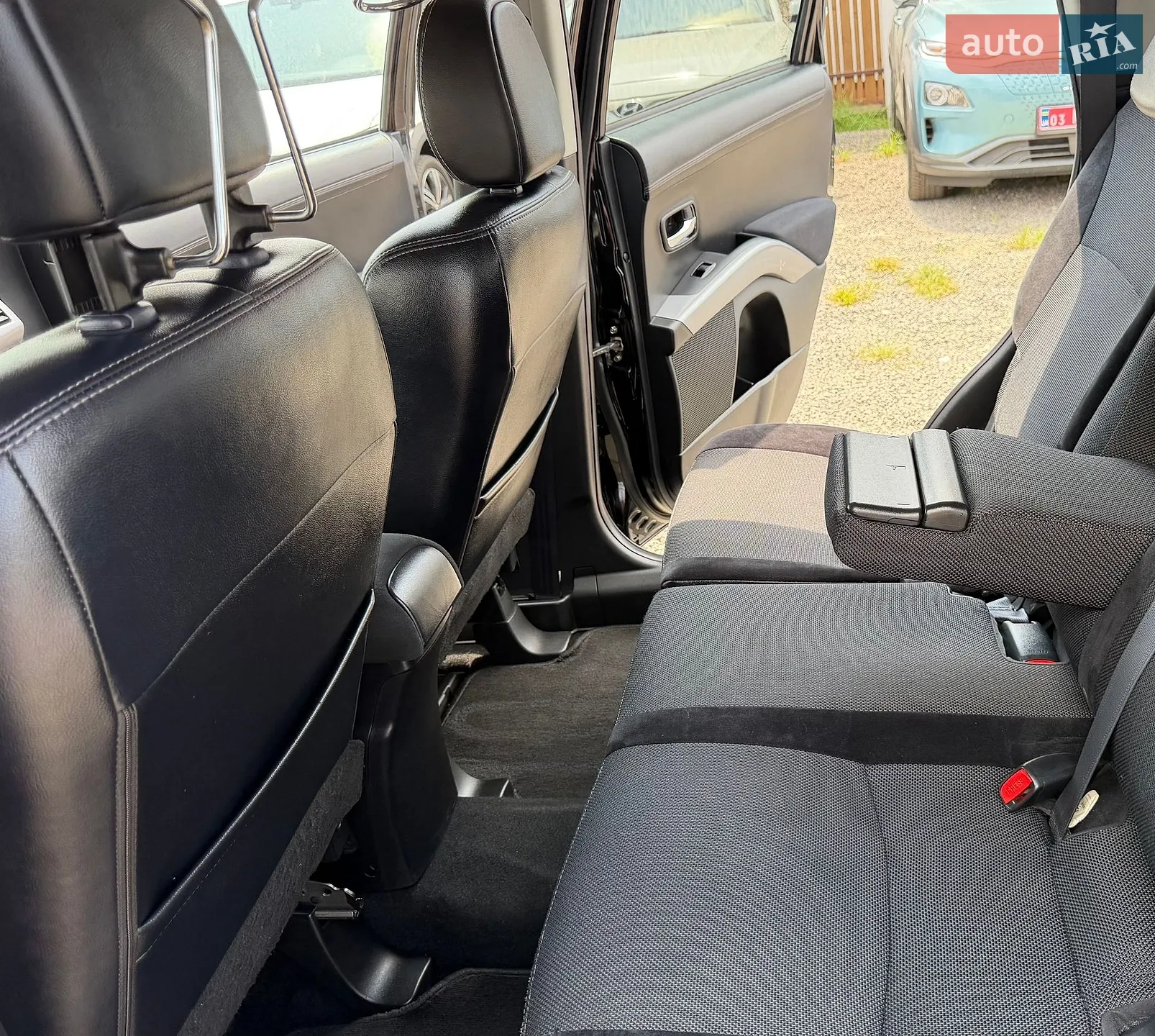 2011 Mitsubishi Outlander - мініатюра 68