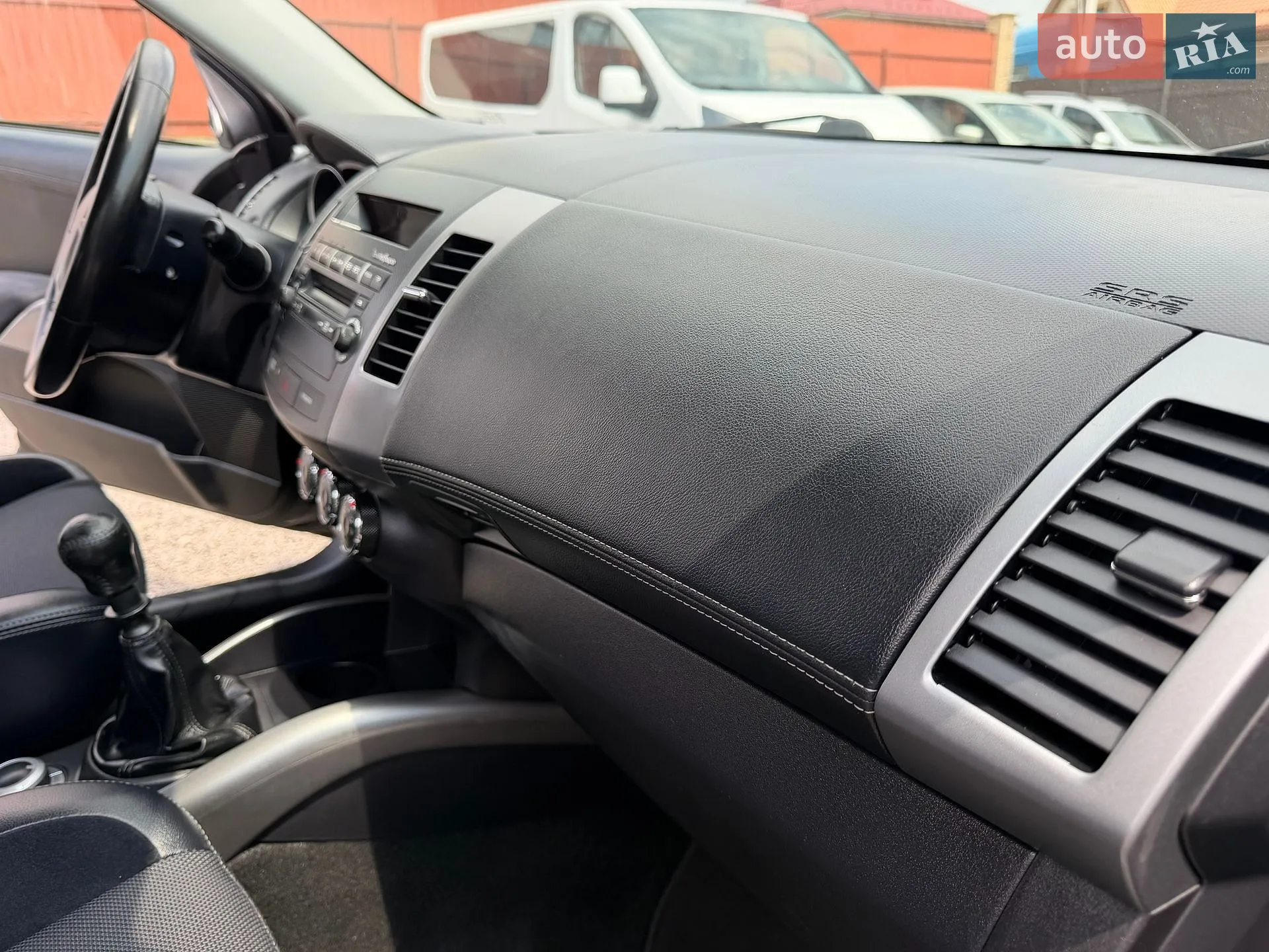 2011 Mitsubishi Outlander - мініатюра 87