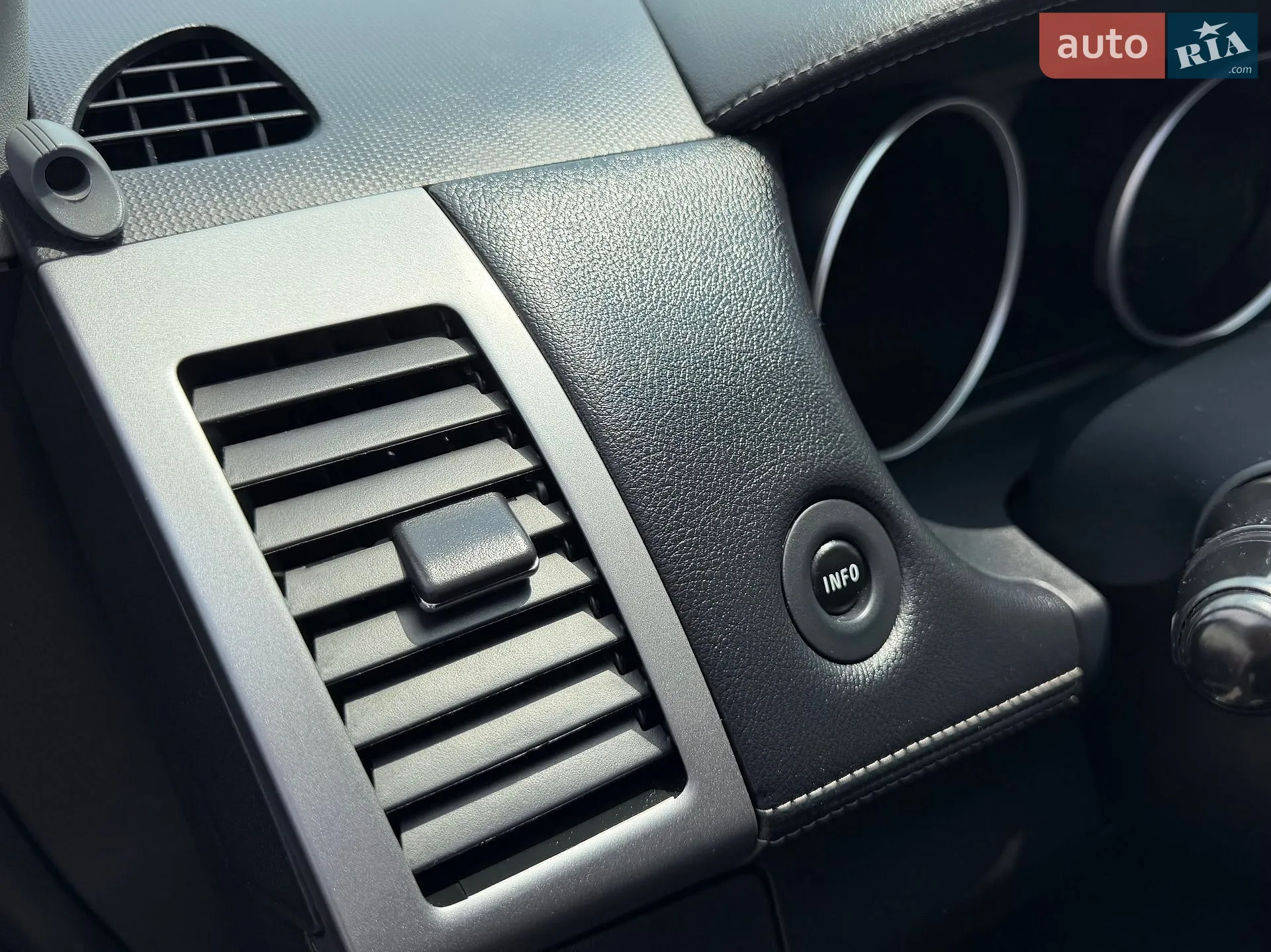 2011 Mitsubishi Outlander - мініатюра 93
