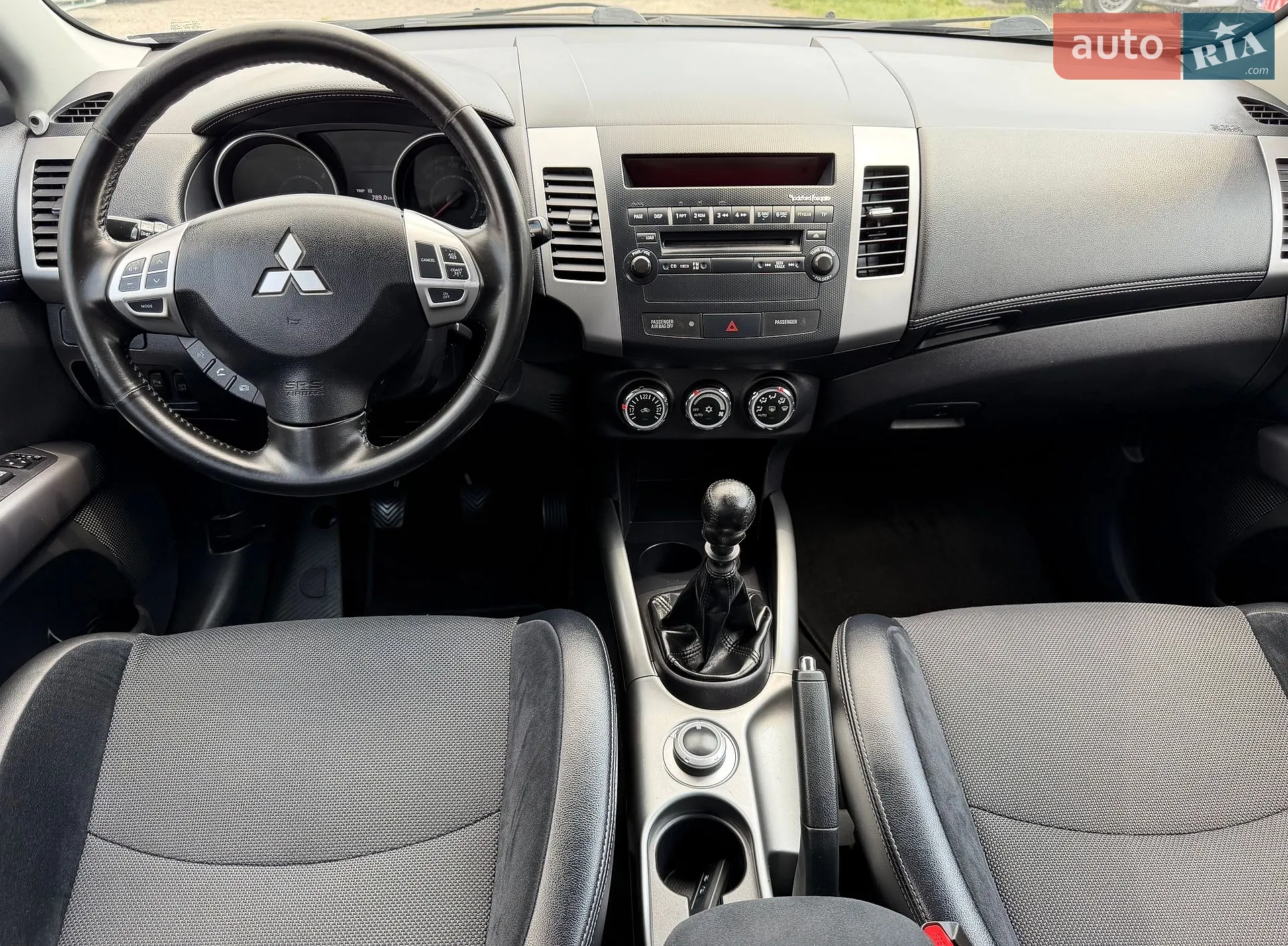 2011 Mitsubishi Outlander - мініатюра 128