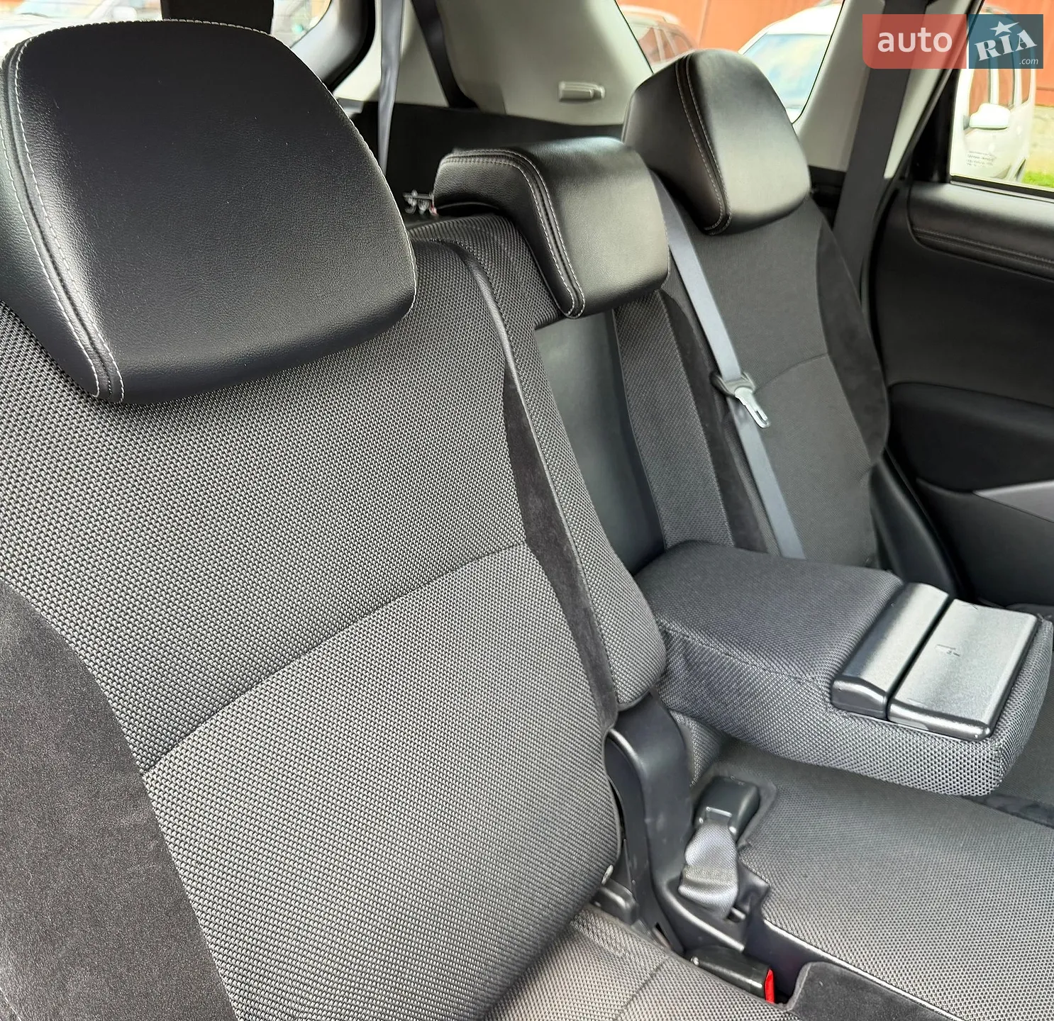 2011 Mitsubishi Outlander - мініатюра 138