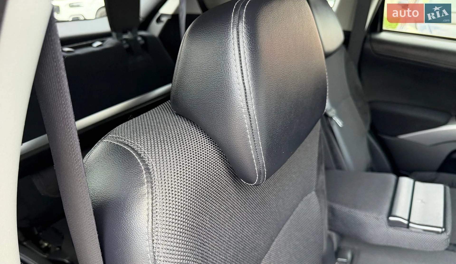 2011 Mitsubishi Outlander - мініатюра 142