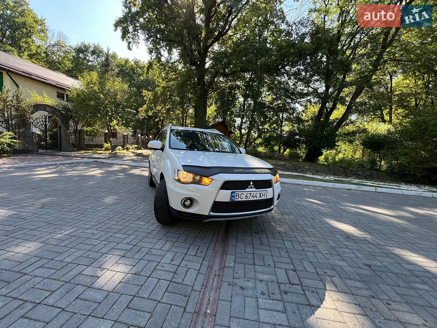 2010 Mitsubishi Outlander - мініатюра 16
