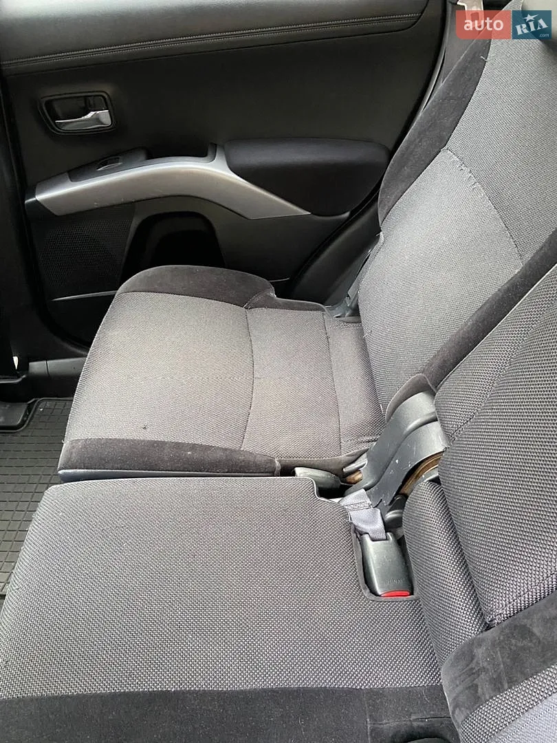 2010 Mitsubishi Outlander - мініатюра 22