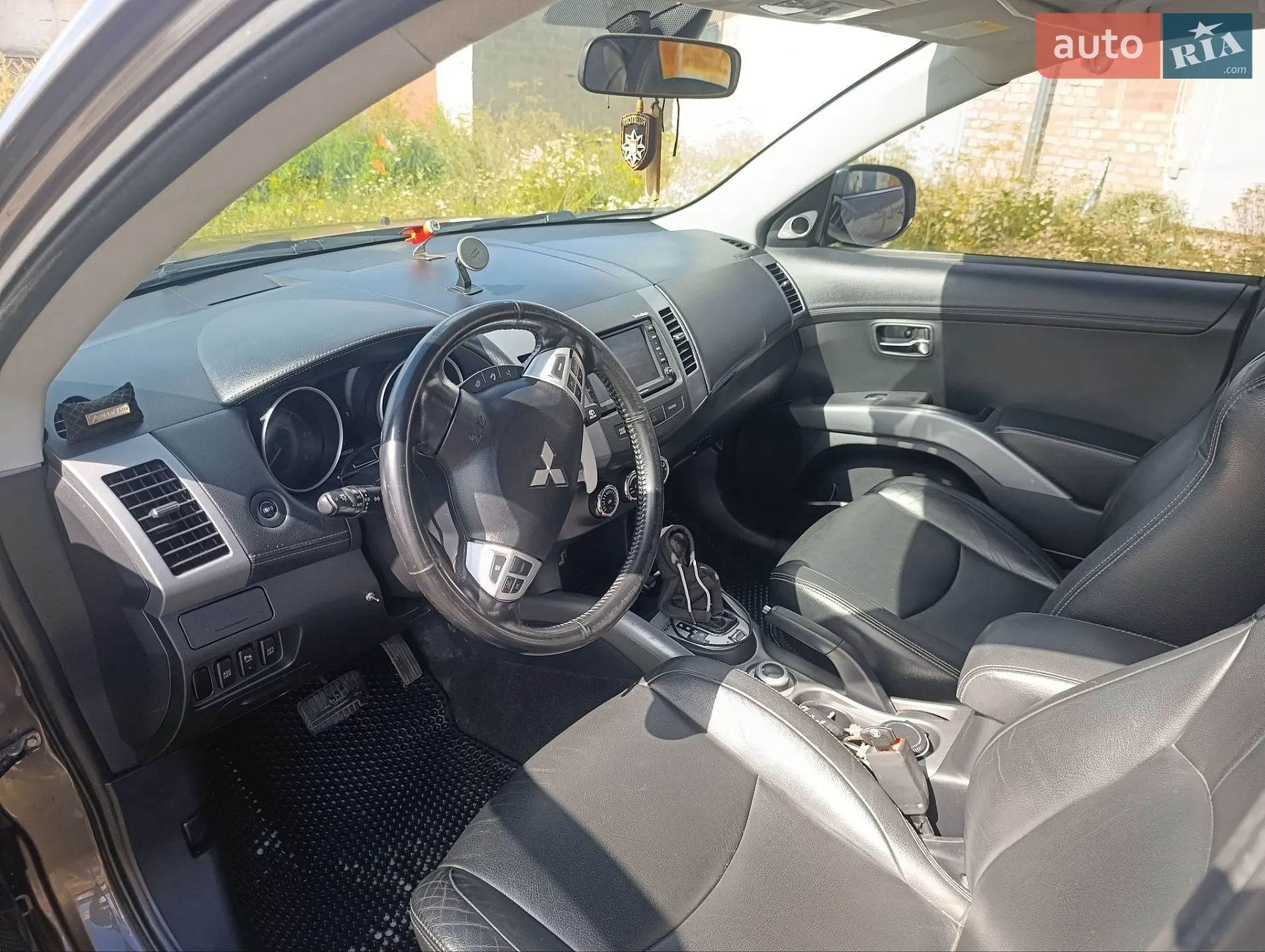 2010 Mitsubishi Outlander - мініатюра 15