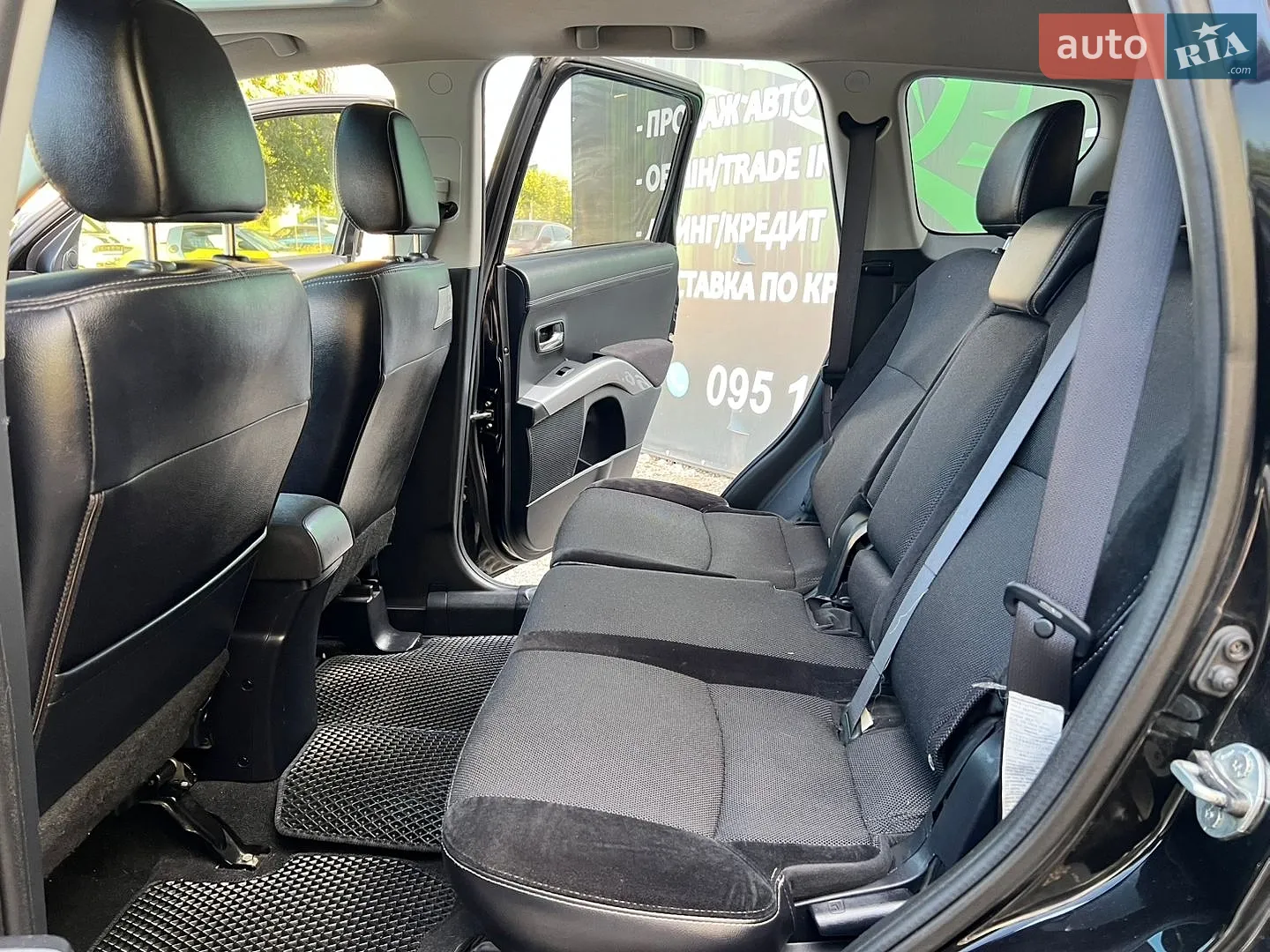 2010 Mitsubishi Outlander - мініатюра 13