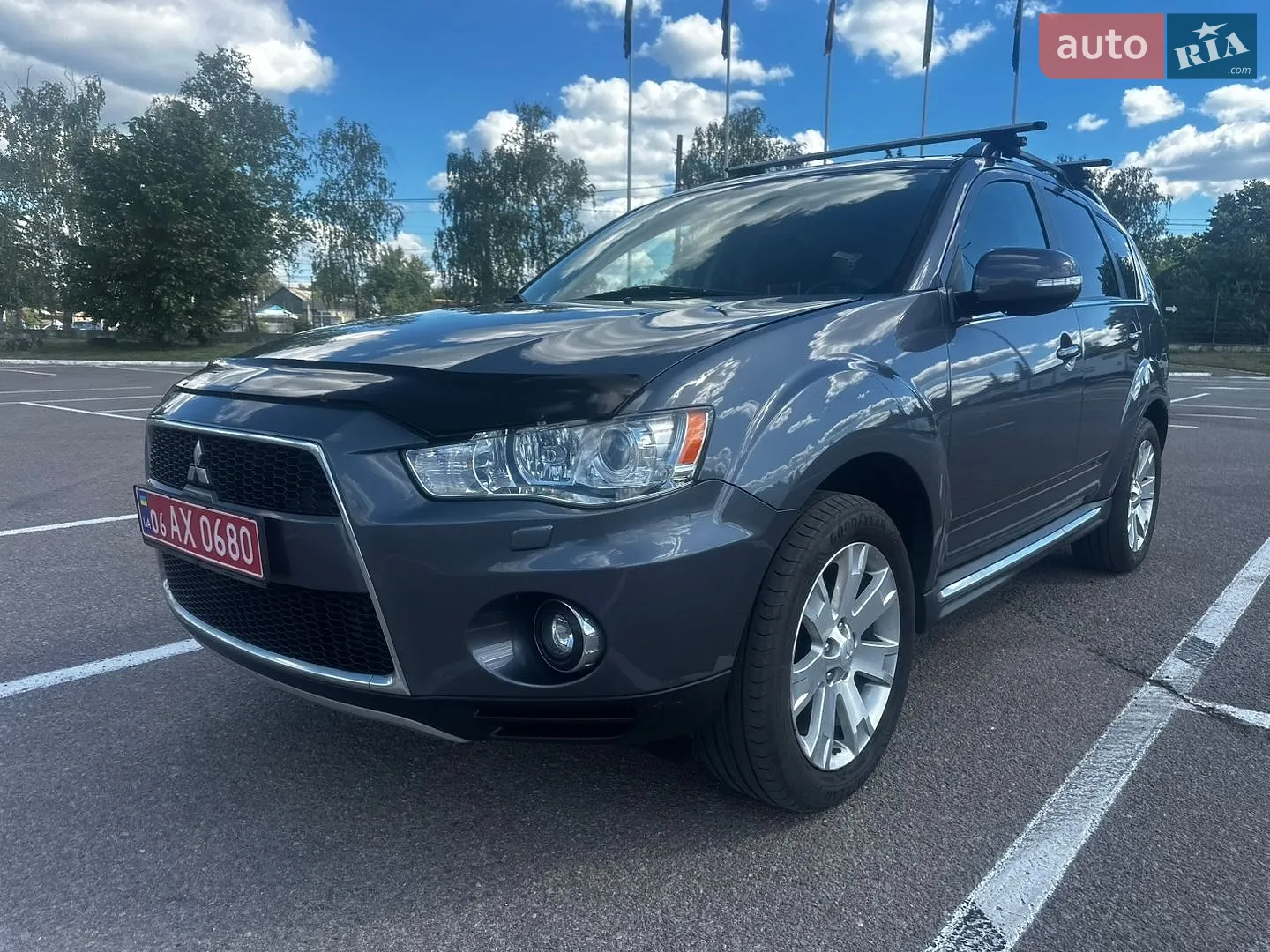 2011 Mitsubishi Outlander - фото 1