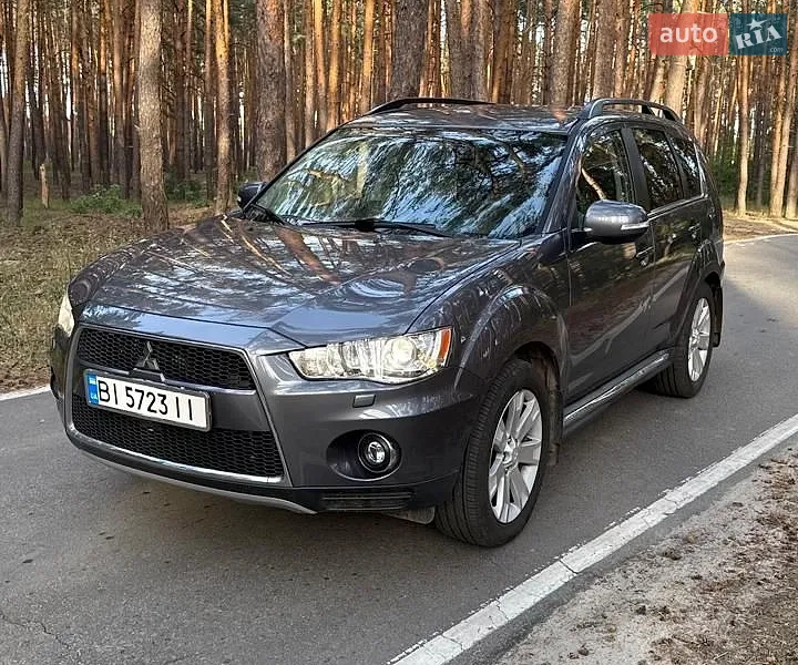 Mitsubishi Outlander XL