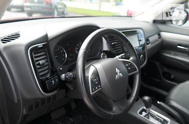 Внедорожник / Кроссовер Mitsubishi Outlander 2015 в Львове